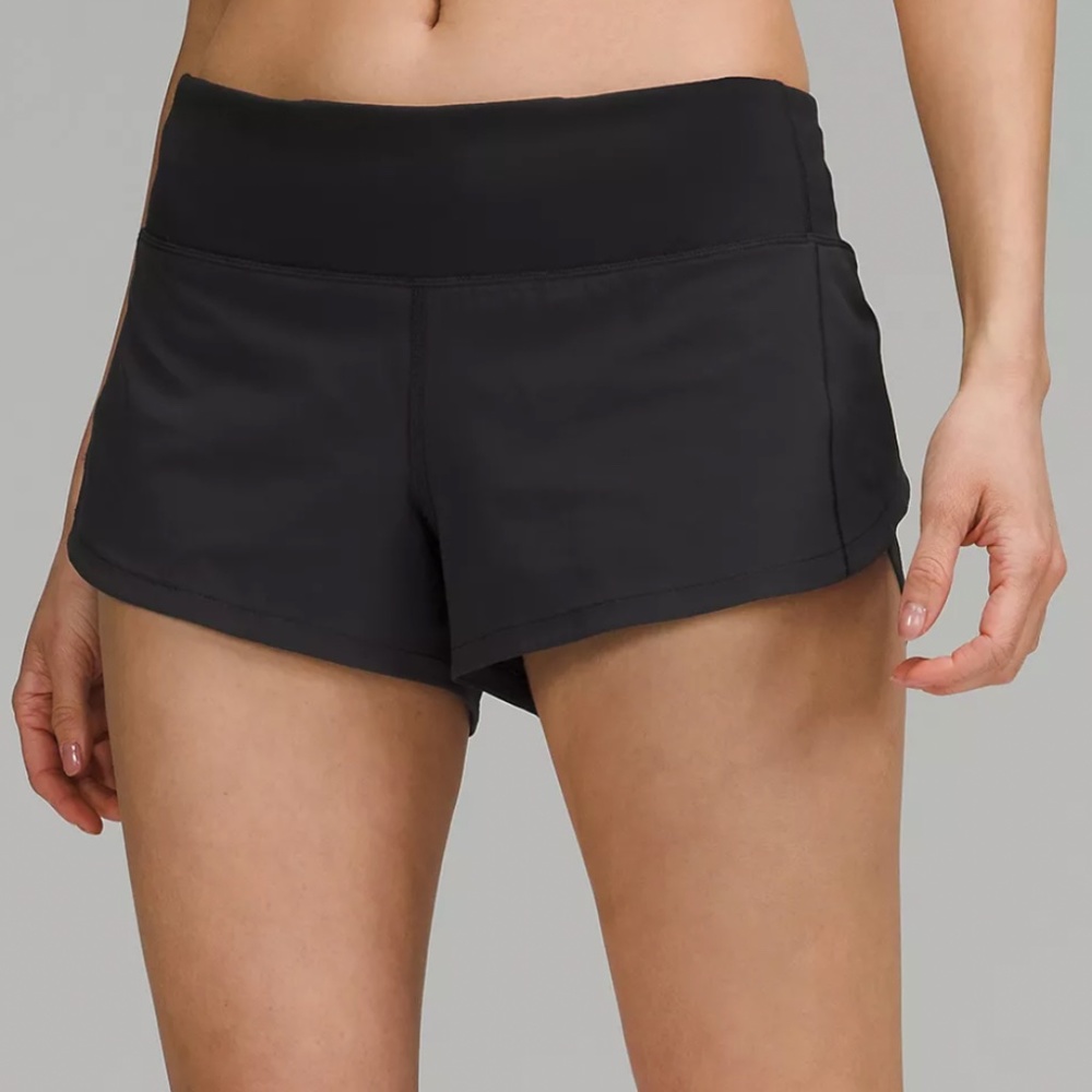 Lululemon Black Speed Up Low-Rise Lined Short 2.5" size 6